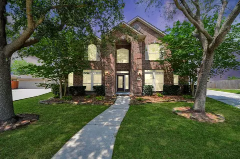 4230 Waterwood Dr, Baytown, TX 77521