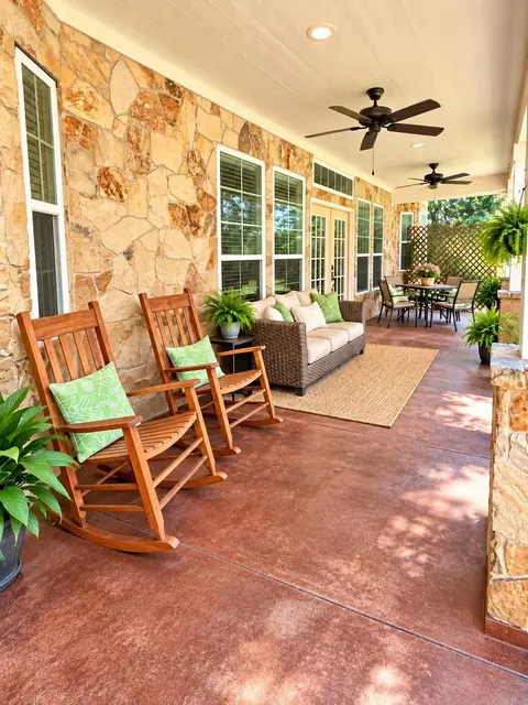 10402 Winding Wood Ln, Tomball, TX 77375
