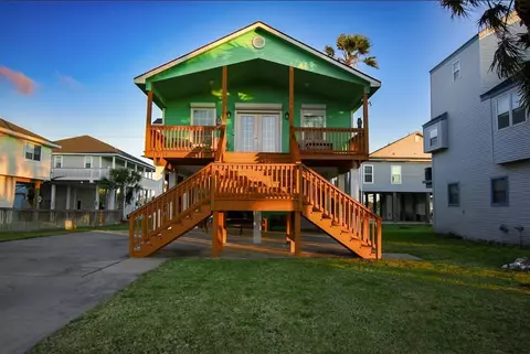 13714 Pirates Beach Blvd, Galveston, TX 77554