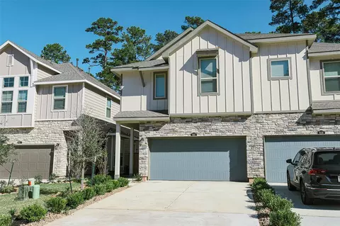 625 Royal Arch Dr, Conroe, TX 77304