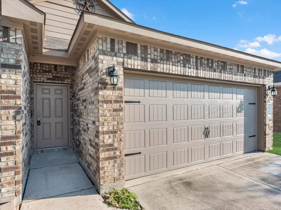 Exterior - 20710 Azelea Field St, Katy, TX 77449 photo 2 of 4