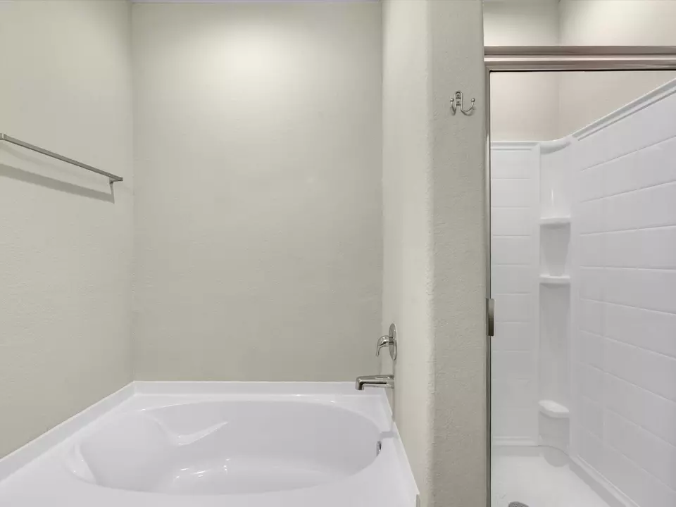 Bath - 20710 Azelea Field St, Katy, TX 77449 photo 2 of 4