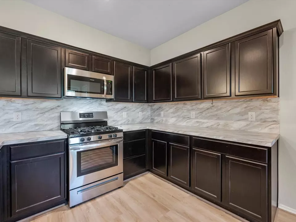 Kitchen - 20710 Azelea Field St, Katy, TX 77449 photo 2 of 4
