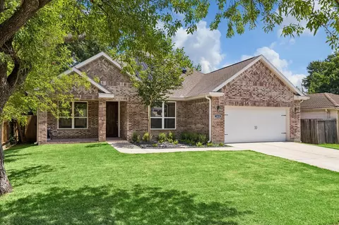 3810 Saratoga Dr, Houston, TX 77088