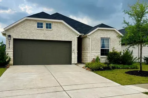 7511 NW Rainflower Field Dr NW, Cypress, TX 77433