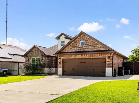 3681 Rabbit Ln, Bryan, TX 77808