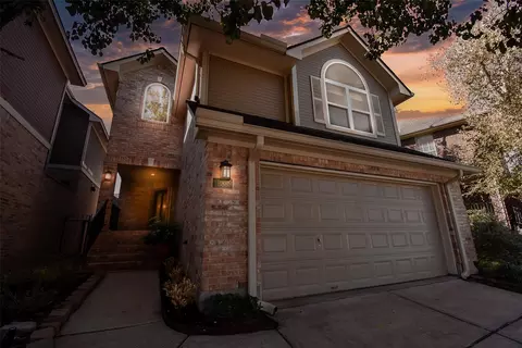 12869 Kingsbridge Ln, Houston, TX 77077