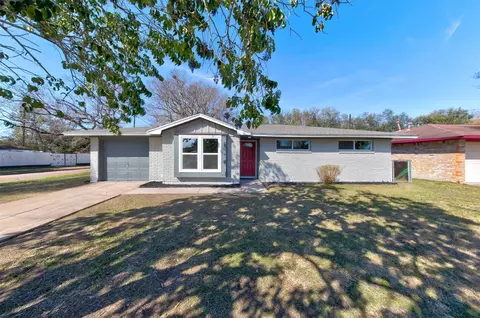 5774 Greencraig Dr, Houston, TX 77035