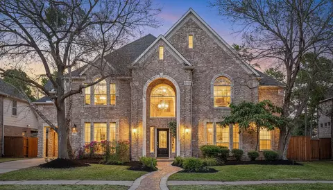 9510 Ashdown Forest Dr, Spring, TX 77379