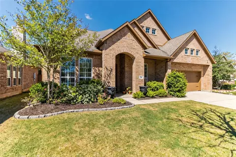 208 Woodside Ct, Clute, TX 77531