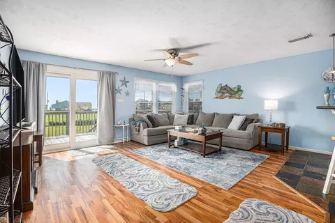 4123 7th St, Galveston, TX 77554