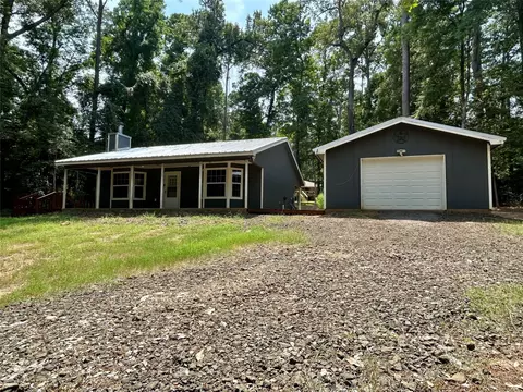 477 Lakeshore Dr, Hemphill, TX 75948