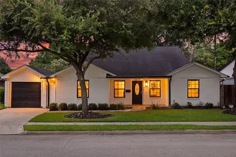 2836 Lockett St, Houston, TX 77021