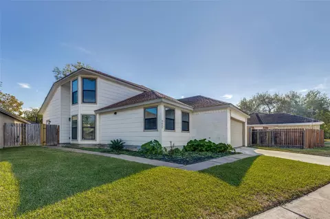 3427 Benfield Dr, Houston, TX 77082