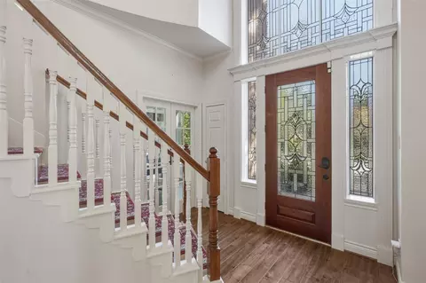 Entry Way - 16111 Wimbledon Forest Dr, Spring, TX 77379 photo 2 of 4
