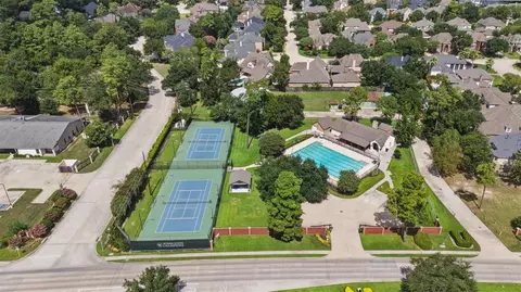 View/Area - 16111 Wimbledon Forest Dr, Spring, TX 77379 photo 9 of 10