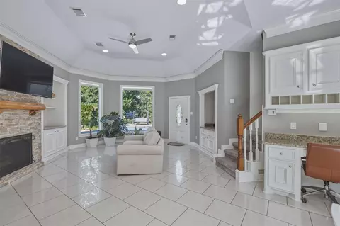 Living - 16111 Wimbledon Forest Dr, Spring, TX 77379 photo 3 of 4