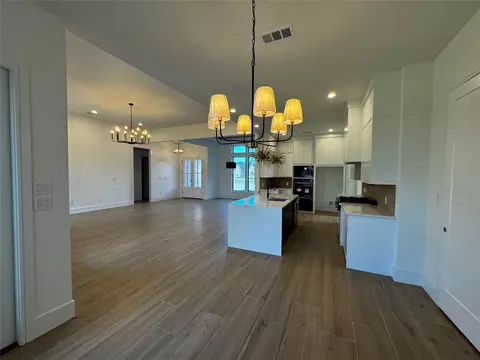 Living - 3541 Lily Ln, Beaumont, TX 77713 photo 3 of 4