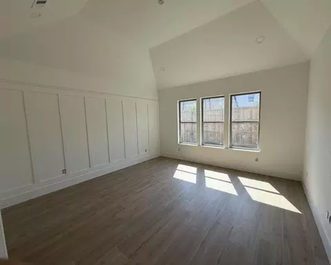 Living - 3541 Lily Ln, Beaumont, TX 77713 photo 4 of 4