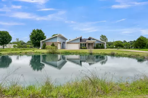 6309 N Mallard Dr, Fulshear, TX 77441