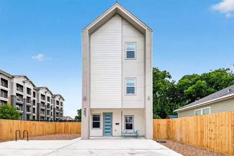 2826 Drew St, Houston, TX 77004