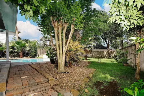 Exterior - 18834 Forest Elms Dr, Spring, TX 77388 photo 5 of 8