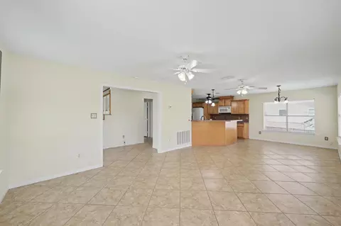 Living - 15 Lakeside, Trinity, TX 75862 photo 2 of 4
