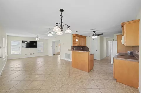 Living - 15 Lakeside, Trinity, TX 75862 photo 4 of 4