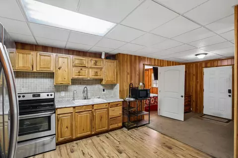 Kitchen - 164 N Frank Rd, Trinity, TX 75862 photo 2 of 2