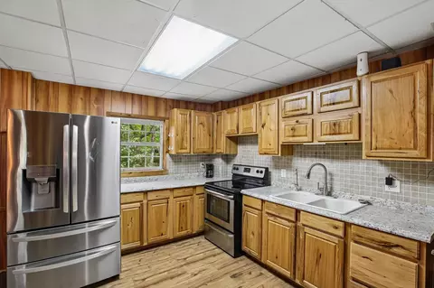 Kitchen - 164 N Frank Rd, Trinity, TX 75862 photo 1 of 2