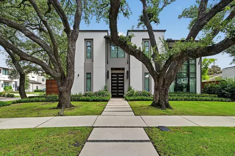 4028 Essex Ln, Houston, TX 77027