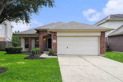 18015 Secret Branch Ln, Cypress, TX 77433