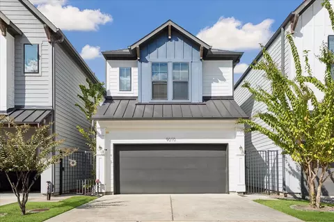 9010 Wellspring Dr, Houston, TX 77080