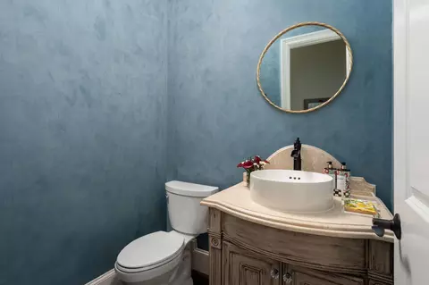 Bath - 53 Pine Brook Ct, Shenandoah, TX 77381 photo 1 of 6