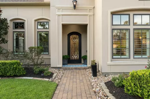 Exterior - 53 Pine Brook Ct, Shenandoah, TX 77381 photo 4 of 9