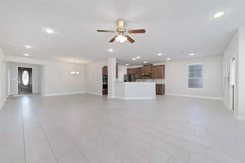 Living - 2802 Knotty Forest Dr, Spring, TX 77373 photo 4 of 8