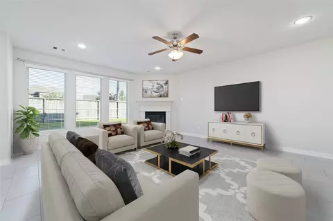 Living - 2802 Knotty Forest Dr, Spring, TX 77373 photo 5 of 8