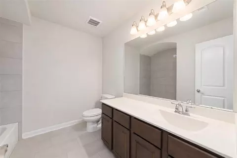 Bath - 2802 Knotty Forest Dr, Spring, TX 77373 photo 6 of 7