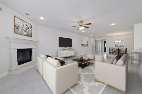 Living - 2802 Knotty Forest Dr, Spring, TX 77373 photo 3 of 8