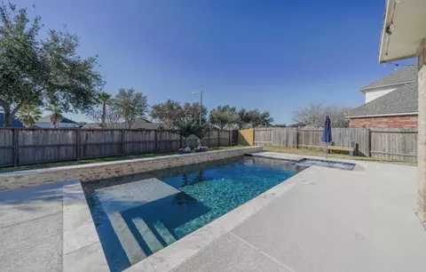 614 White Oak Pointe, League City, TX 77573