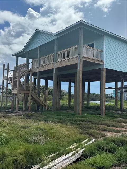 3701 El Lago St, Galveston, TX 77554