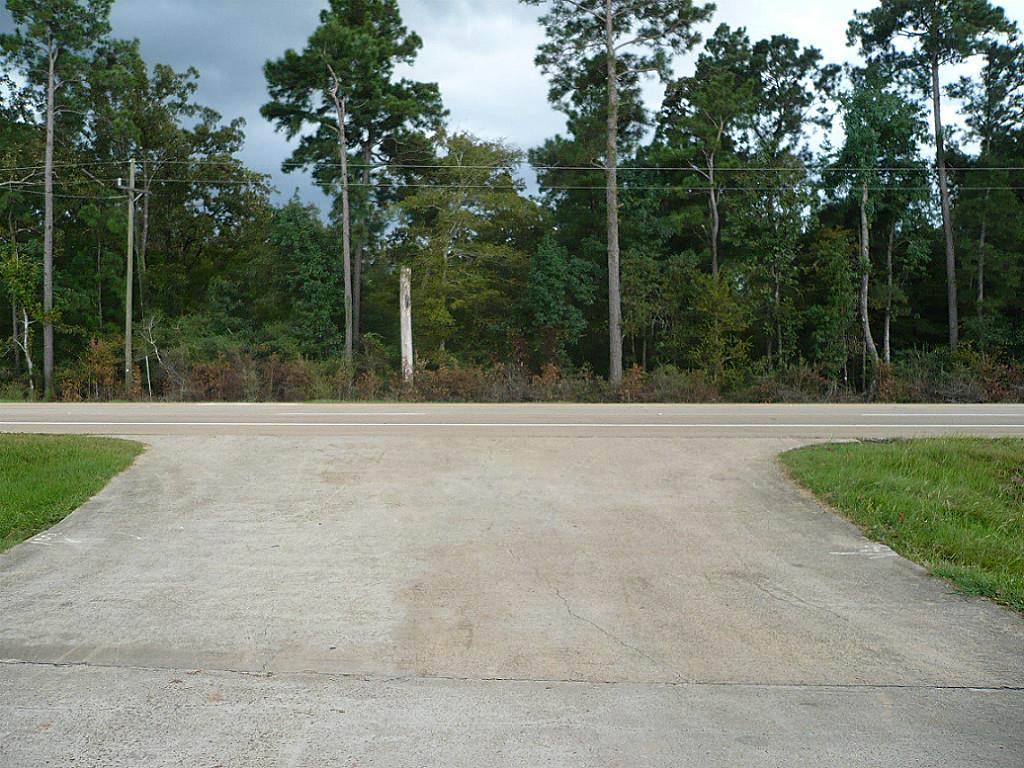 1401 N Loop 336, Conroe, TX 77301 photo 1