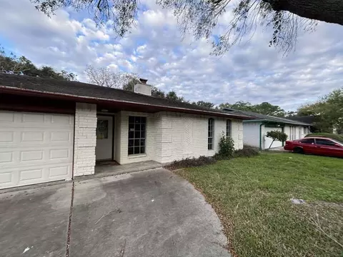 16631 Blackhawk Blvd, Friendswood, TX 77546