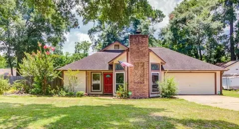 102 Tupelo Ln, Conroe, TX 77304 photo 1