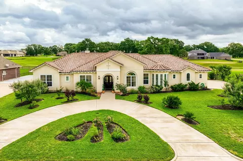 230 Lawrence Marshall Dr, Hempstead, TX 77445