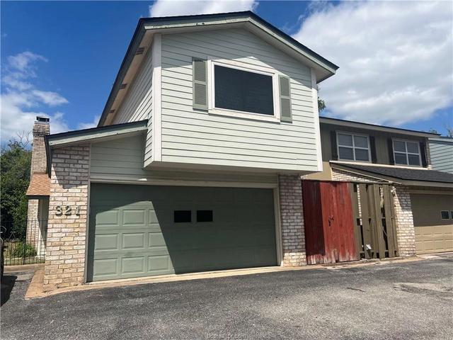 321 E Main St E, Brenham, TX 77833