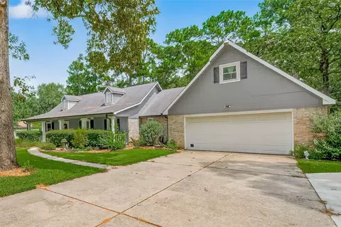 2103 Diane St, Pinehurst, TX 77362