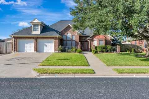 206 Summerwind Dr, Victoria, TX 77904