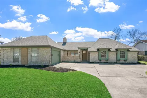 5607 Arncliffe Dr, Houston, TX 77088