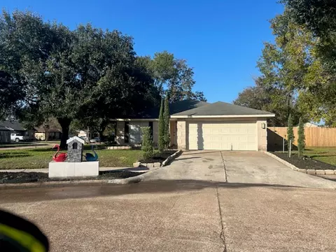9810 Fernstone Ln, Houston, TX 77070